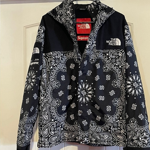 Supreme Other - Supreme The North Face Bandana Mountain Jacket